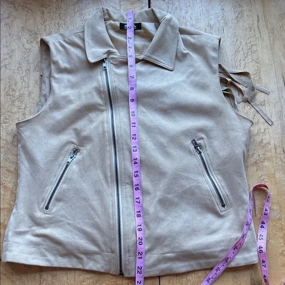 Miss Me Beige Sleeveless fringe vest size small - Picture 9 of 9